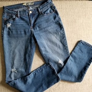 Old Navy Distressed Sweetheart Jeans Size 8